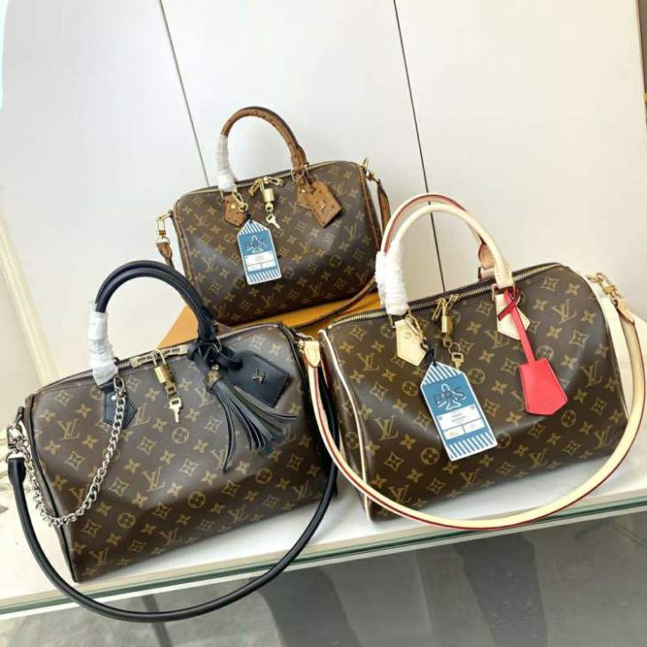 Picture of Louis Vuitton Mens Bags _SKUfw176839428fw